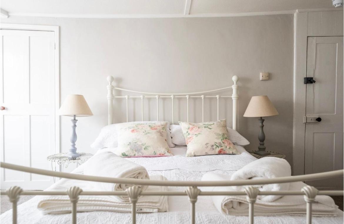 Room At The Inn Lyme Regis Buitenkant foto